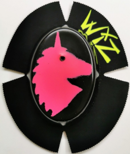 Wiz Knieschleifer, Unicorn in Schwarz-Pink