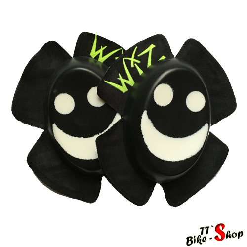 Wiz Smile in Black-white