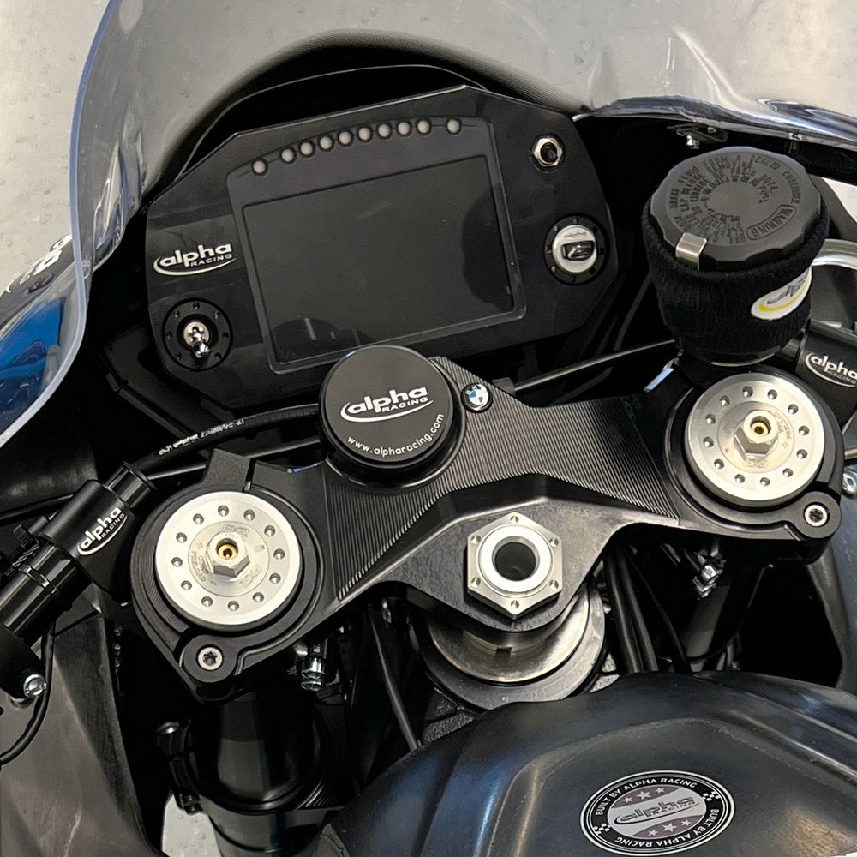 Alpha Racing Locking cover OEM triple clamp