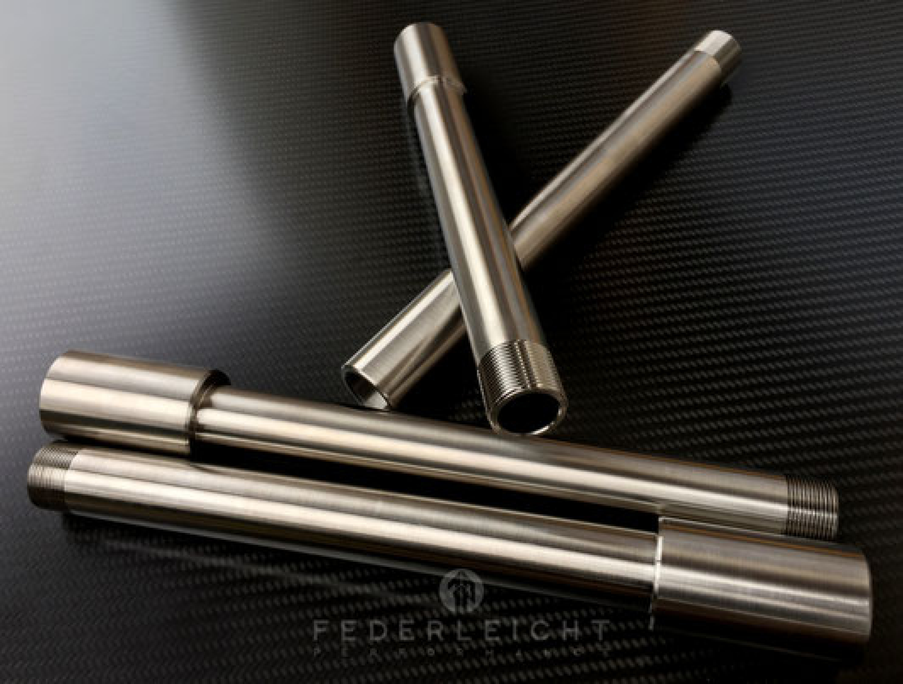 Federleicht Radachse vorne aus Titan, kompatibel mit Ducati Panigale 899, 859, 1199, 1299 und V4